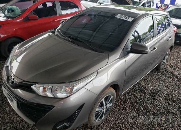 YARIS XS CONNECT CVT 1.5 16V DUAL VVT-I